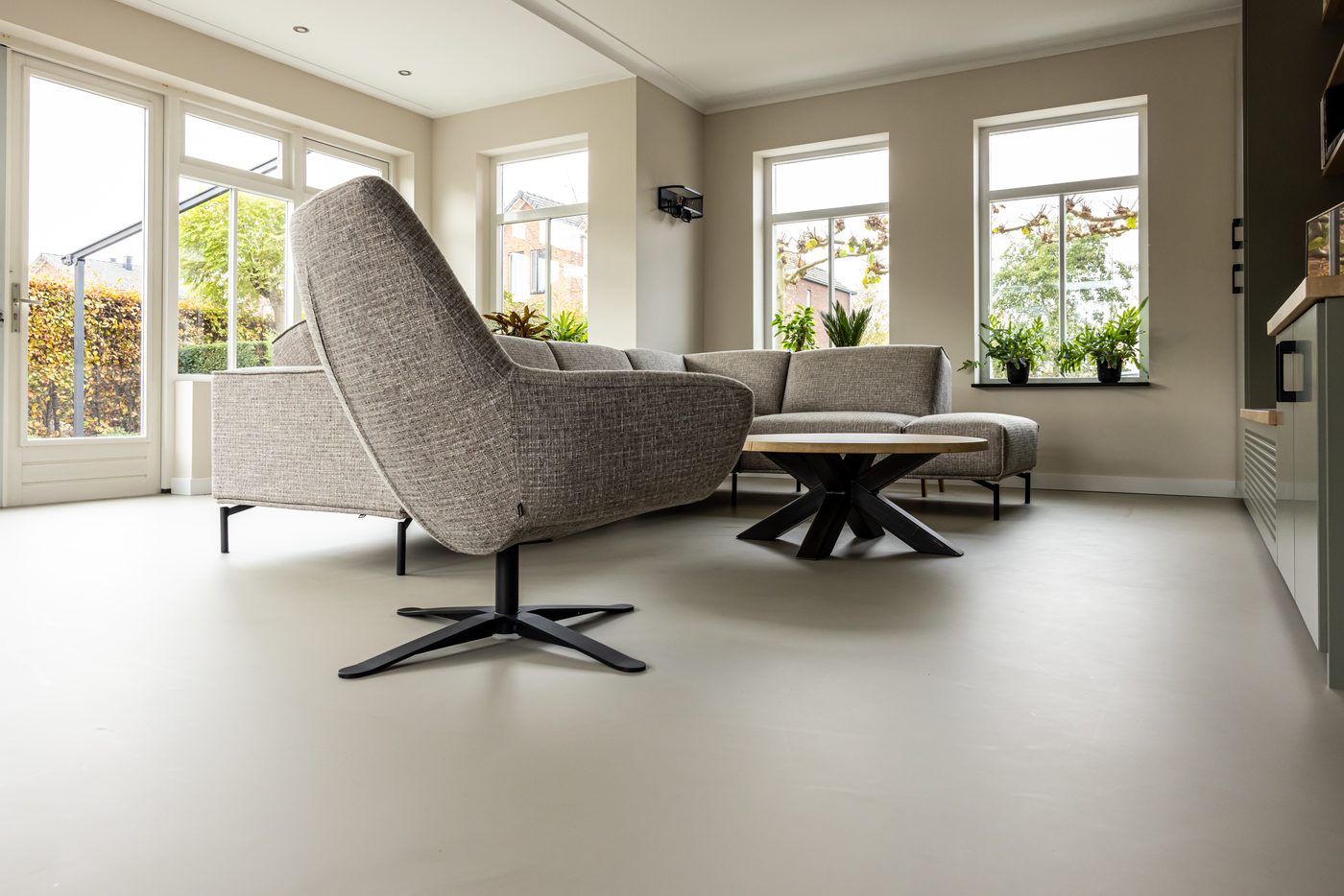 PU gietvloer in een woonkamer