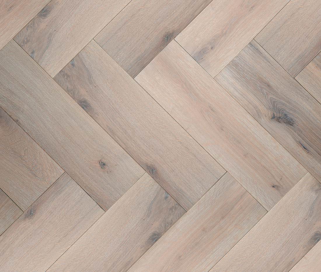 Visgraat Parket Rustiek Eiken Multiplank – Geborsteld & Wit Geolied — Floer
